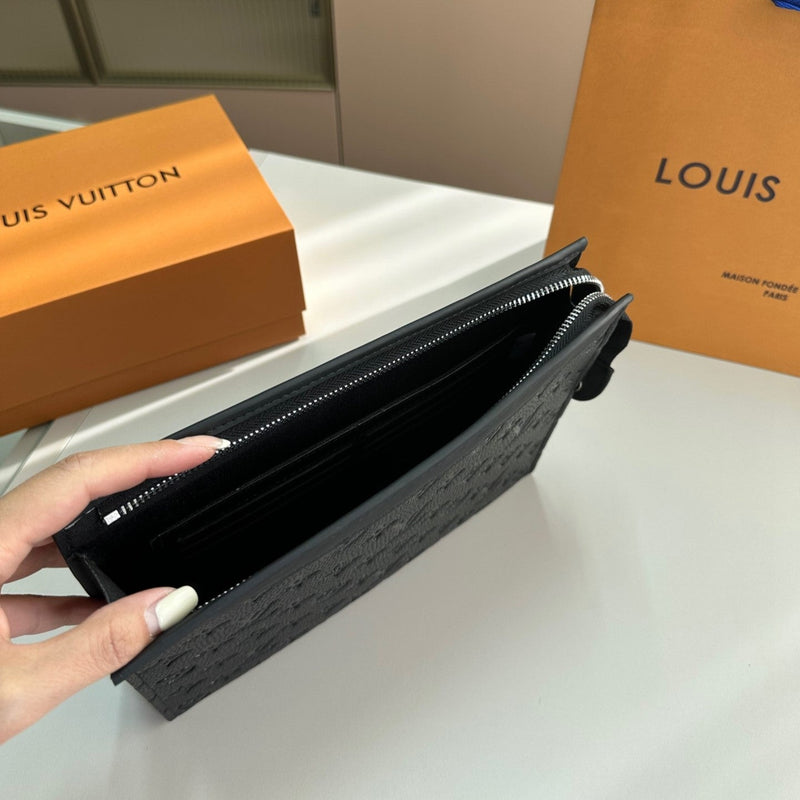 Bolsa Modelo Loui Vuitton  Pochette Jour