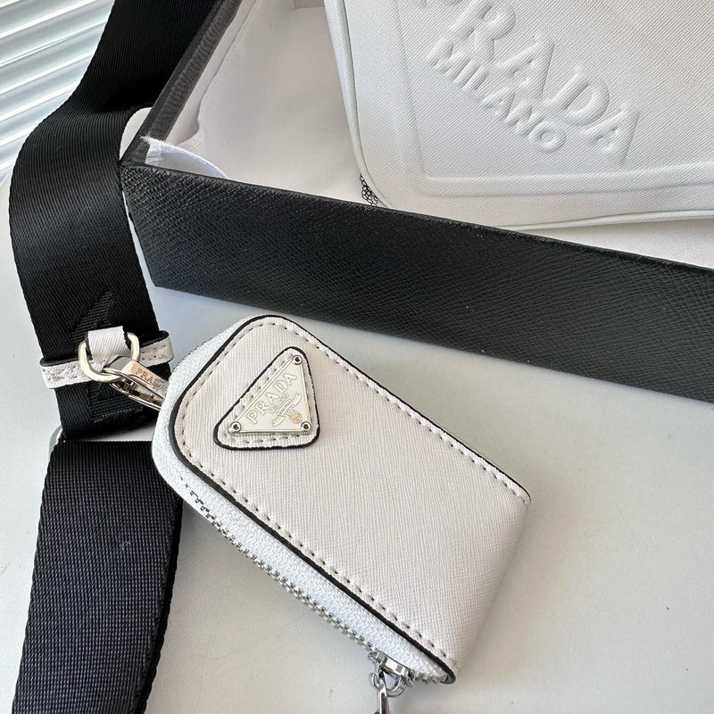 Bolsa Modelo Prada Tiracolo com Placa de Logo