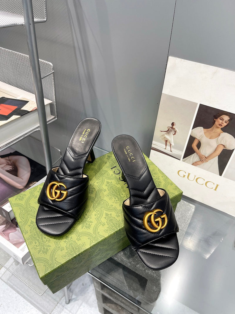 Sandália Modelo Gucci GG Marmont