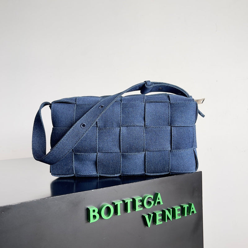 Bolsa Modelo Bottega Cassete Transversal