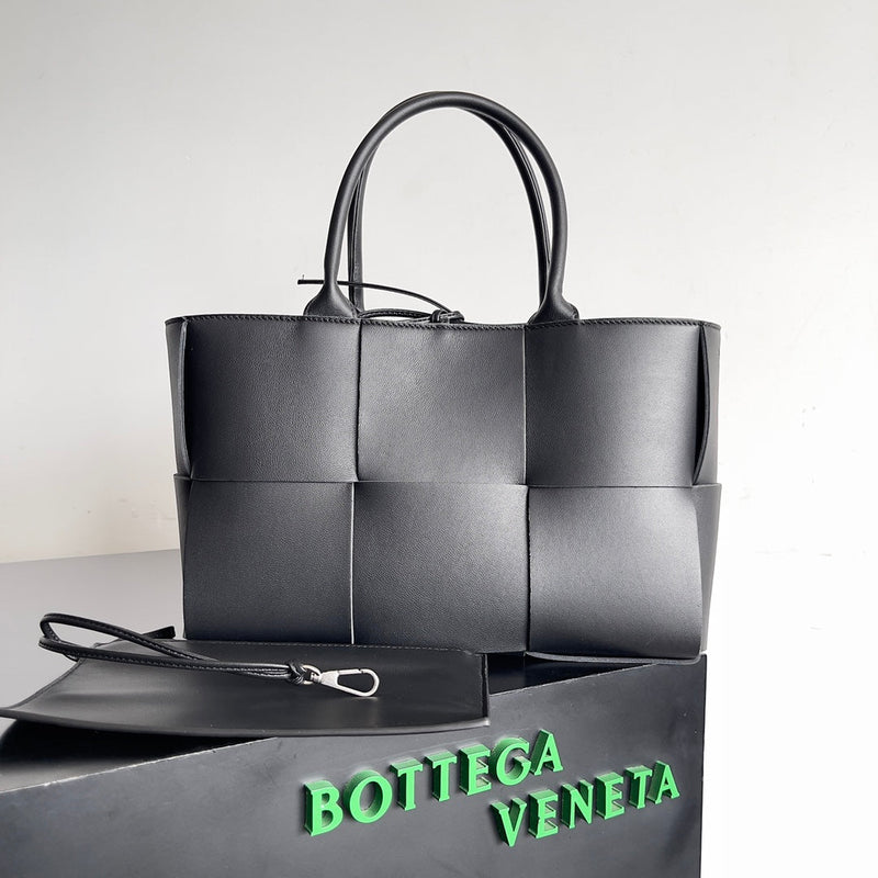 Bolsa Modelo Bottega Arco