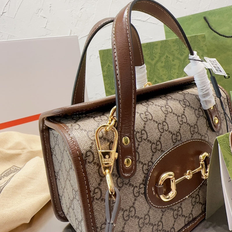 Bolsa Modelo Gucci  mini com detalhe Horsebit 1955