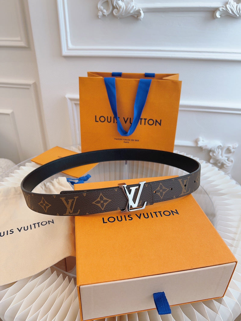 Cinto Modelo Louis Vuitton Reversível LV Initiales 30 mm