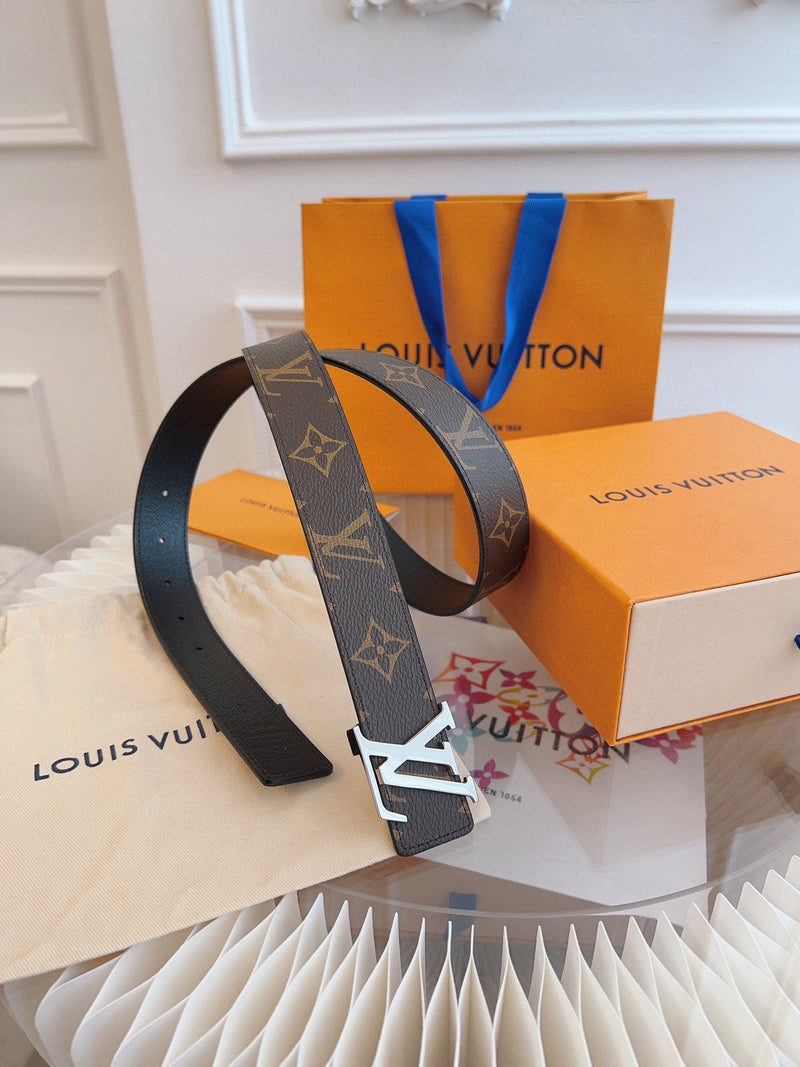 Cinto Modelo Louis Vuitton Reversível LV Initiales 30 mm