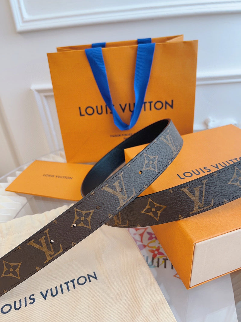 Cinto Modelo Louis Vuitton Reversível LV Initiales 30 mm