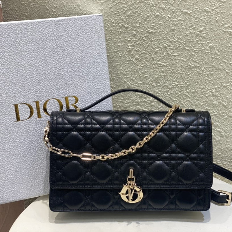 Bolsa Modelo Dior Miss Dior