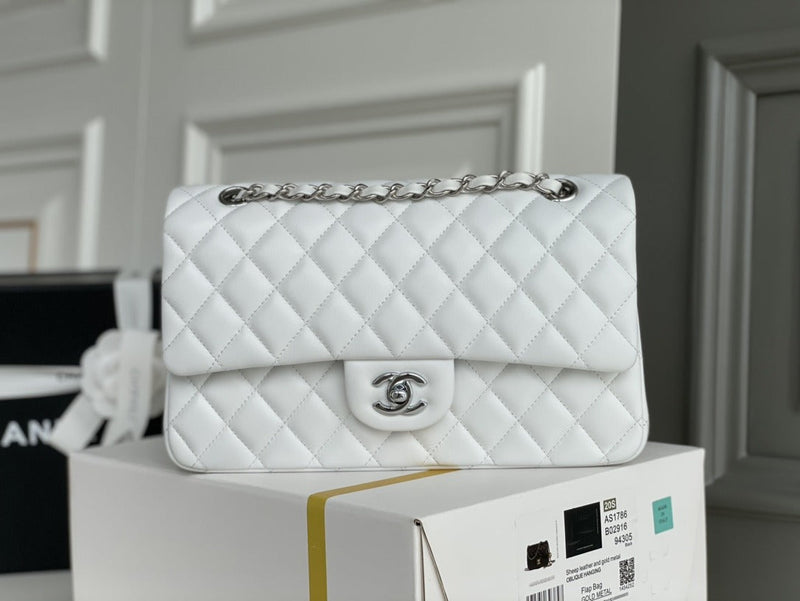 Bolsa Jumbo Classic Double Flap Lambskin Chanel